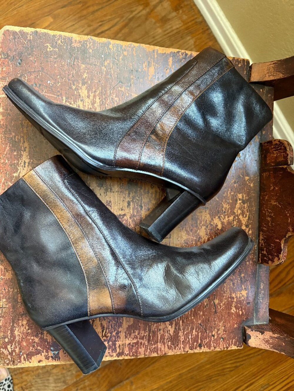 vintage booties, size 7M